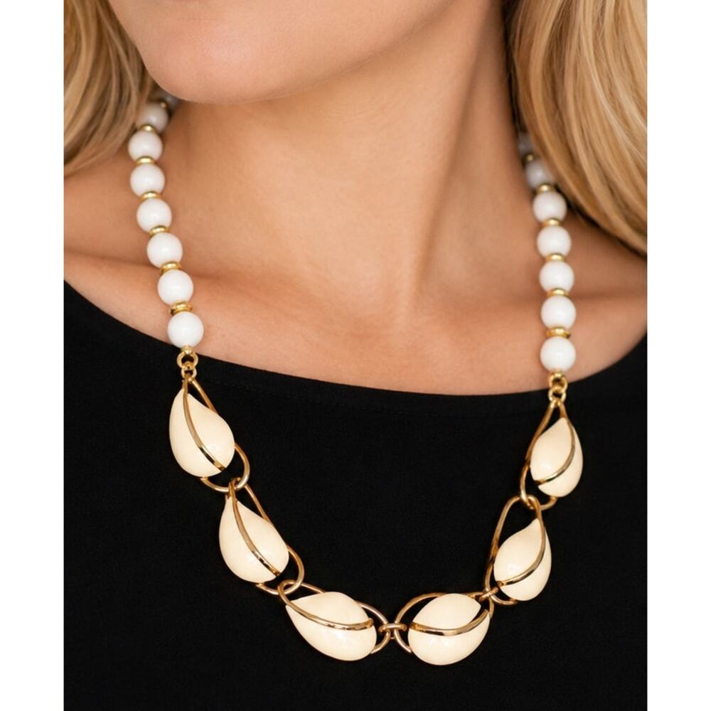 Vintage Lucite Enameled Necklace White Cream Leafs Beads 17" Mid-century wh04-20